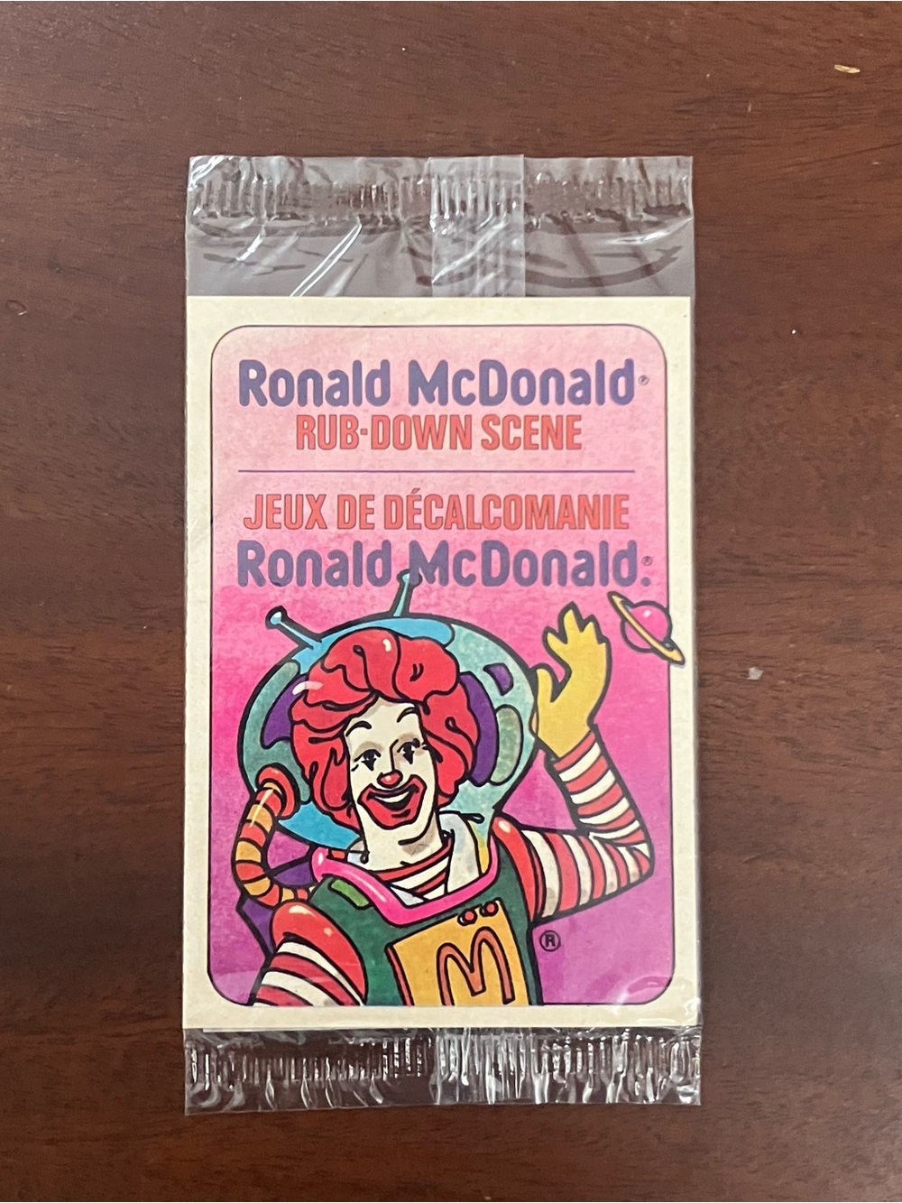 1984 McDonald's Ronald McDonald Pink and Red Rub-Down Scene Rare Canadian